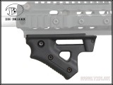 Striker Angled Grip /BK